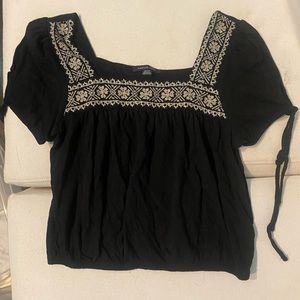 American Eagle size M black top